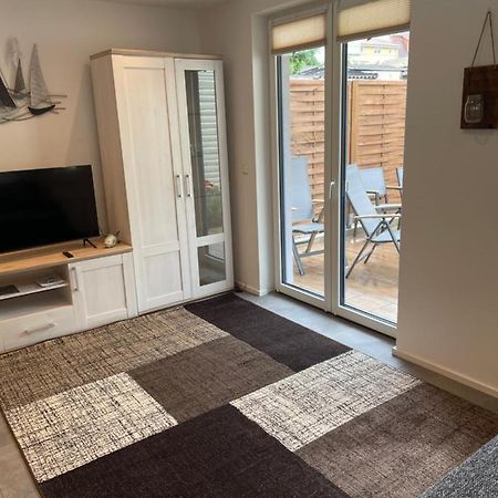 Ferienwohnung Nora Mit Blick Auf Den Ribnitzer See Luaran gambar