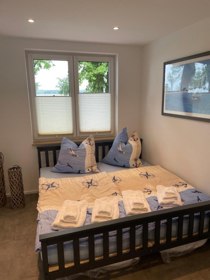 Ferienwohnung Nora Mit Blick Auf Den Ribnitzer See Luaran gambar
